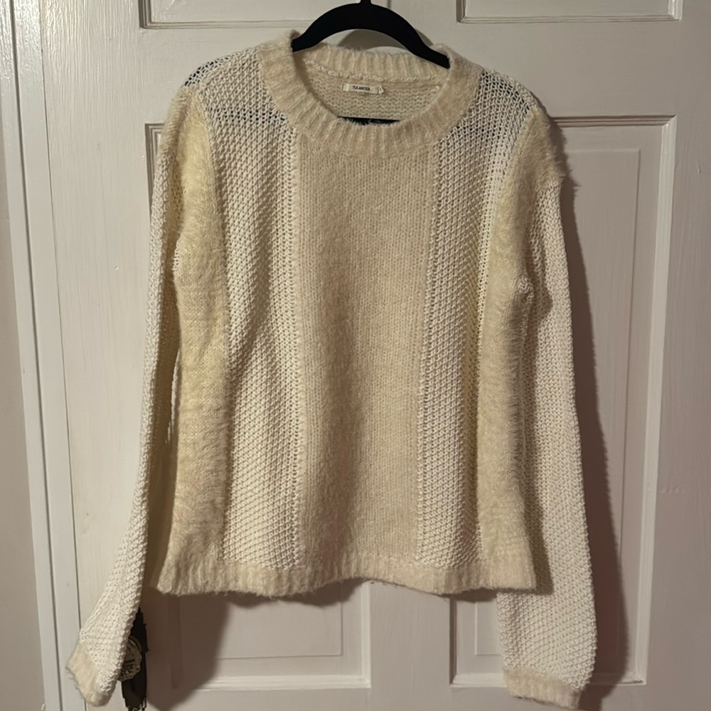 Tularosa Women's White XS Sweater; 50% cotton, 35% acrylic, 15% nylon